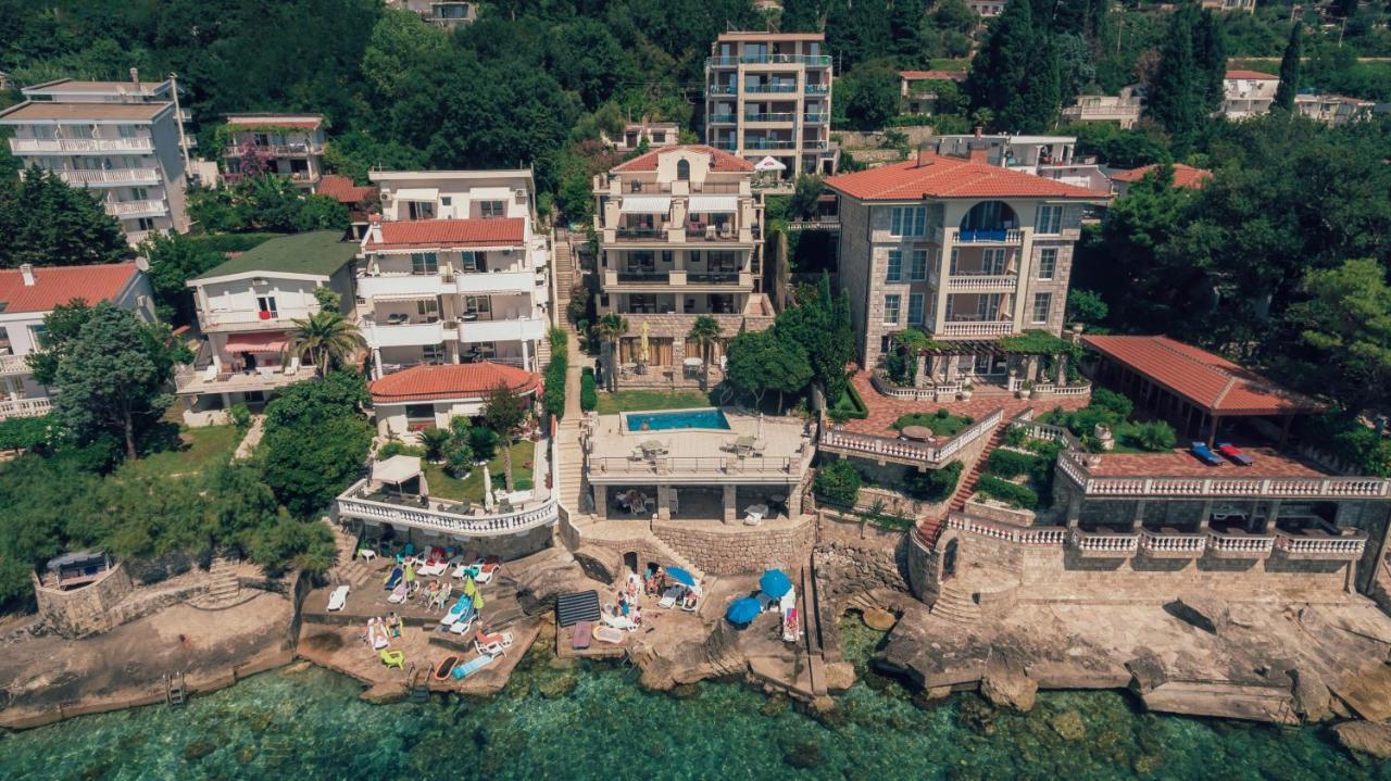 Vila Fortuna Sutomore Bagian luar foto