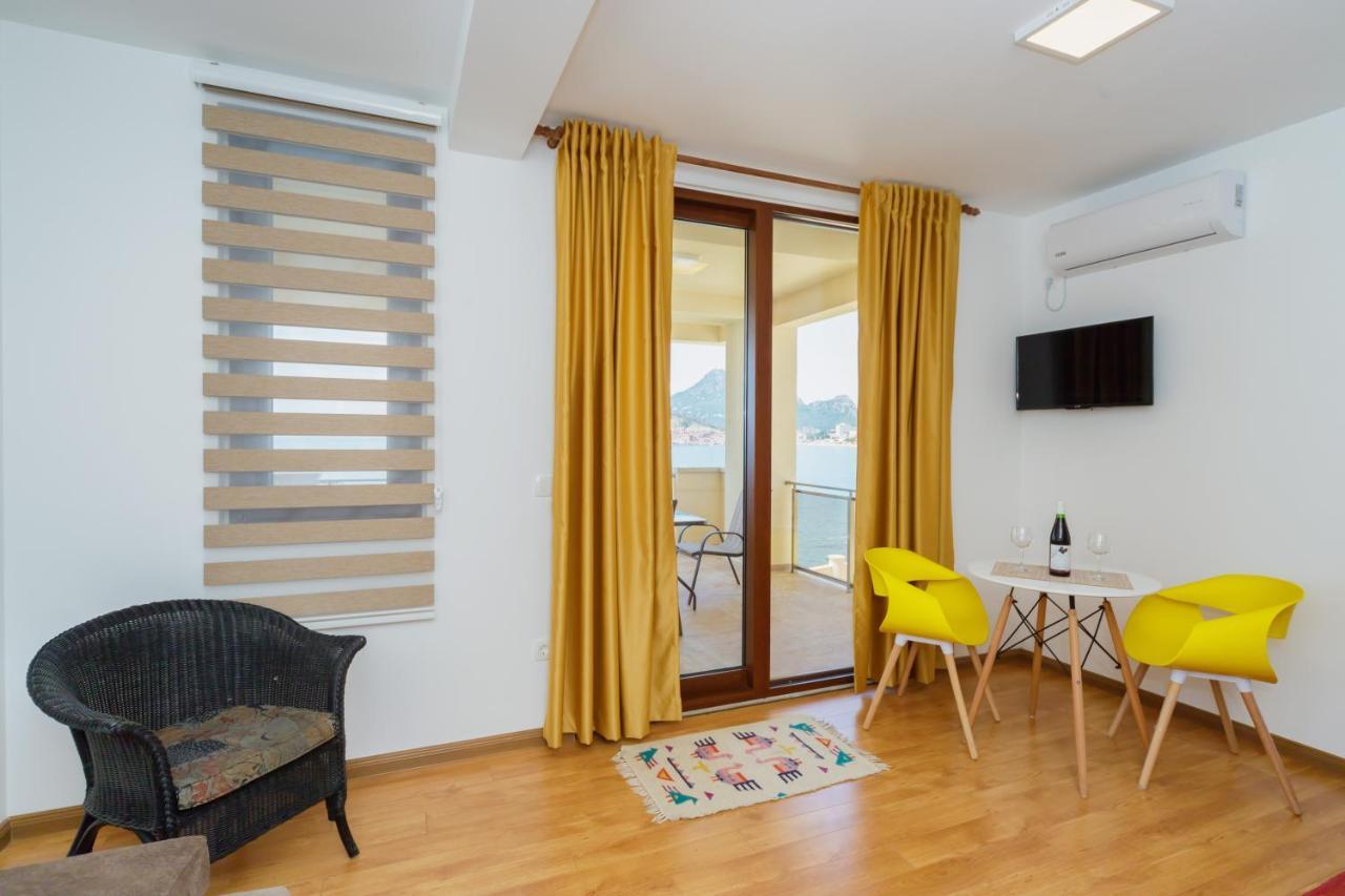 Vila Fortuna Sutomore Bagian luar foto